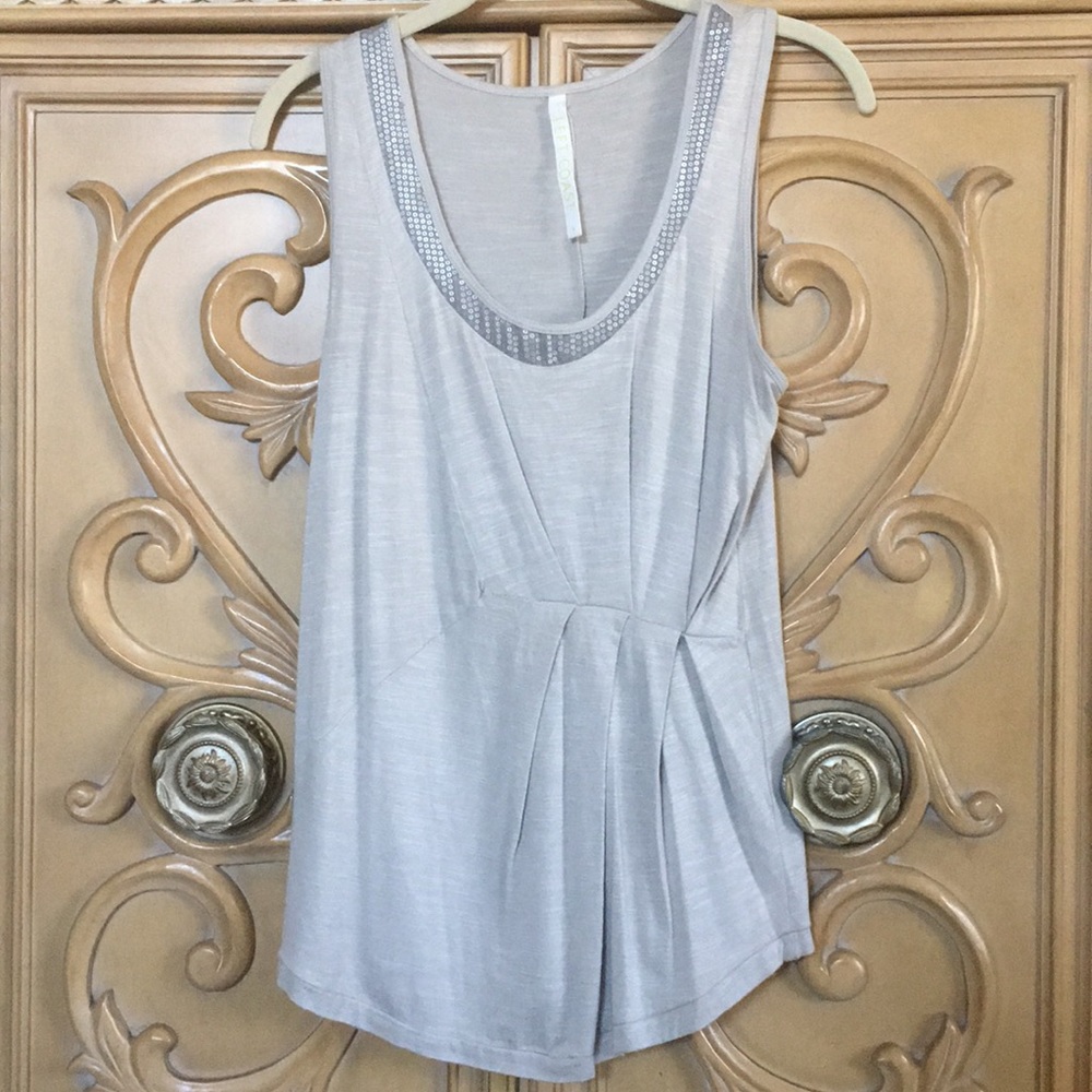 Left Coast / Anthropologie Gray sequin neck nwot S